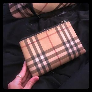 Burberry clutch